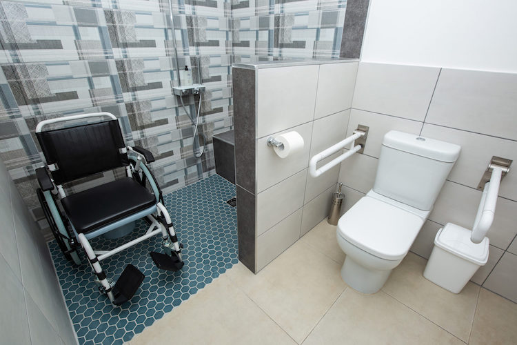 Casa ilanga accessible bathroom